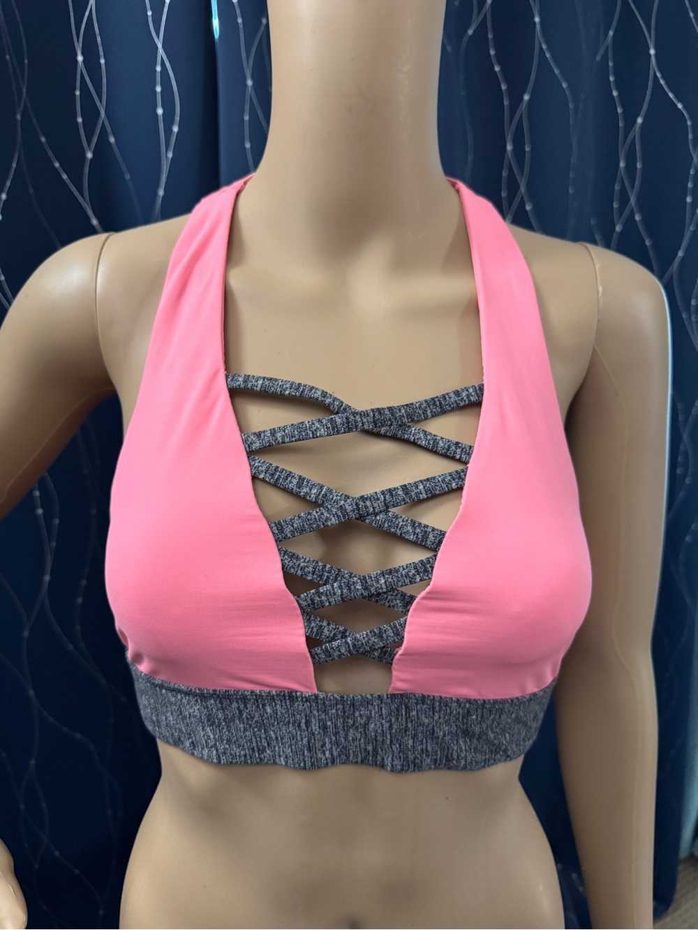 Victoria’s Secret PINK Ultimate Lace Up Sexy Crisscross Sports Bra Pink Gray M